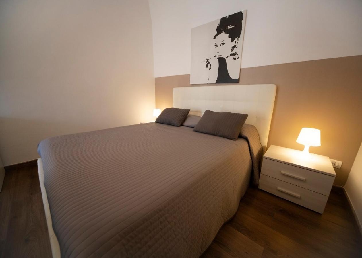 Zurria Rooms Catania Bagian luar foto