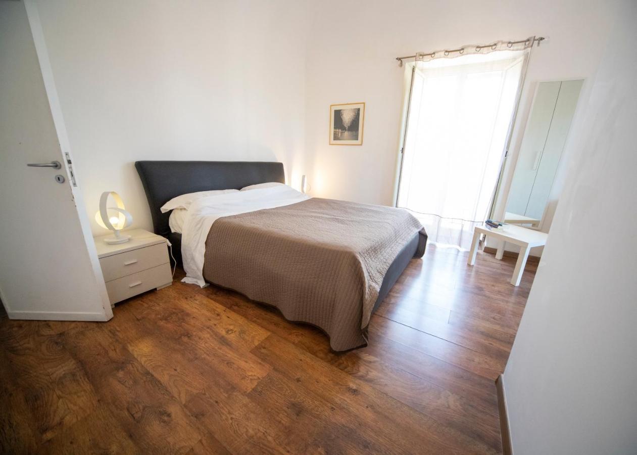 Zurria Rooms Catania Bagian luar foto