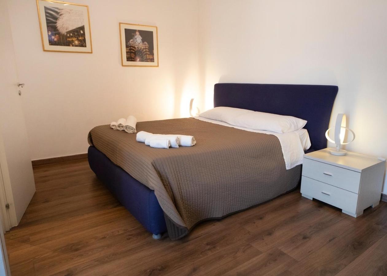 Zurria Rooms Catania Bagian luar foto