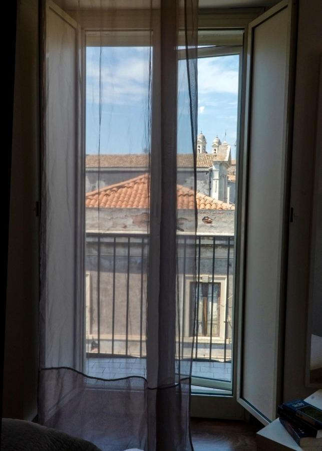 Zurria Rooms Catania Bagian luar foto