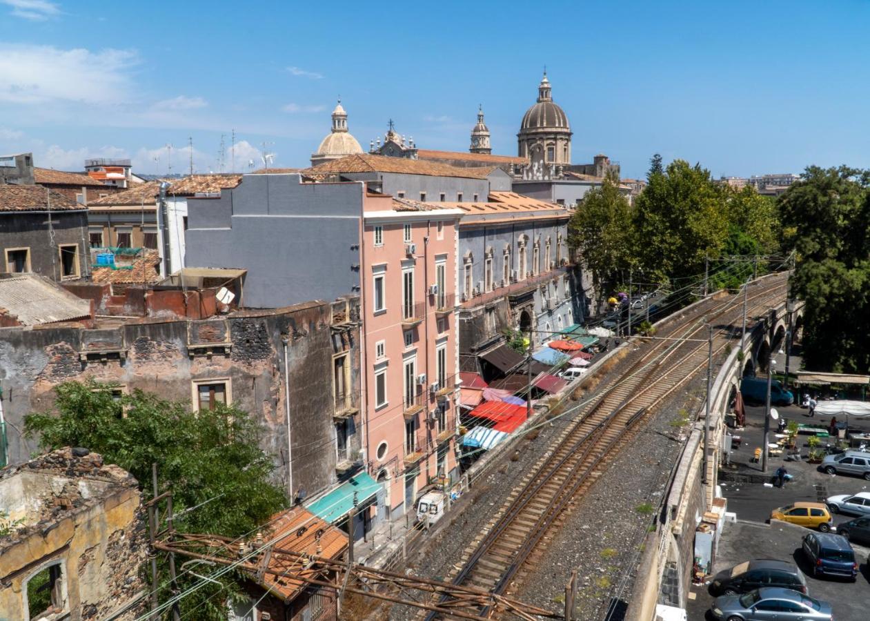 Zurria Rooms Catania Bagian luar foto